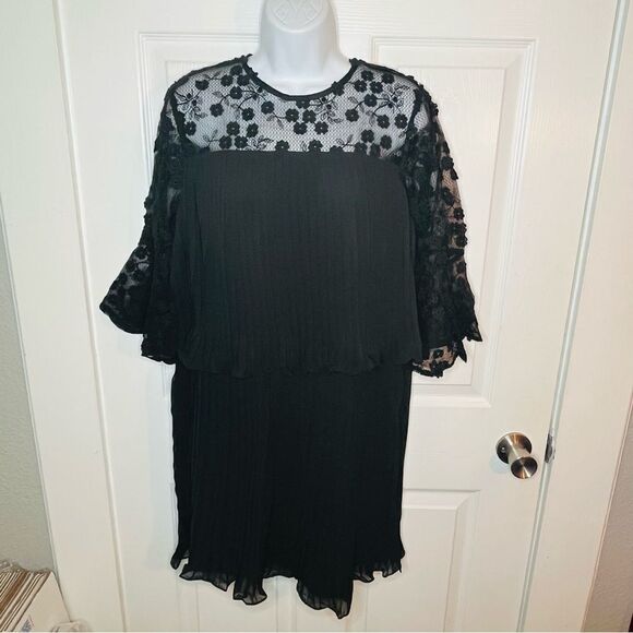 Modcloth Forever Unique Dauntless Dahlias Tiered Mini Dress Pleated Black 8 NWT - Picture 4 of 11